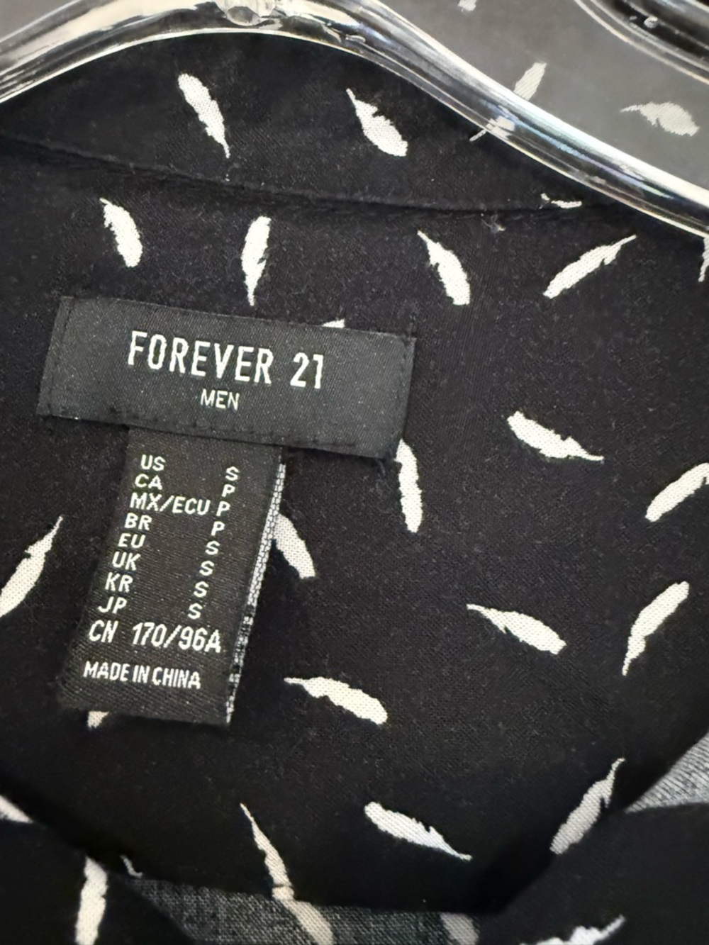 Forever 21 Black Button-Down Shirt with White Dash Print size s - Picture 8 of 9